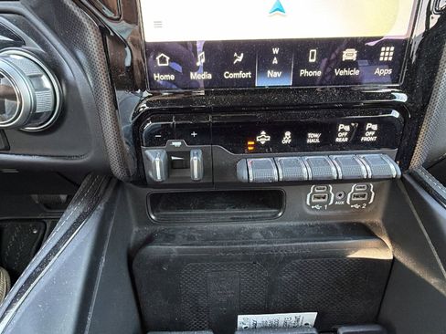 Used 2022 RAM 1500 Limited AWD/4WD image 34