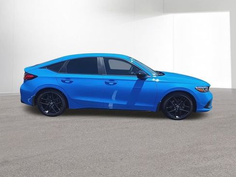 Used 2023 Honda Civic Sport image 11