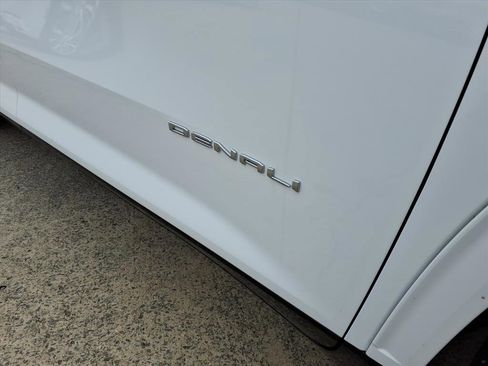 New 2026 GMC Acadia Denali w/ Super Cruise Package image 10