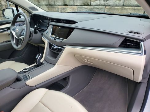 Certified 2024 Cadillac XT5 Premium Luxury w/ LPO, Floor Liner Package AWD/4WD image 35
