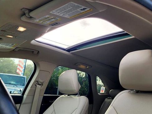 Used 2017 Lincoln MKC Reserve image 21