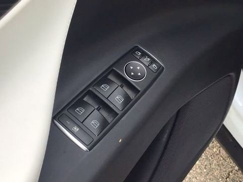 Used 2018 Tesla Model X 75D image 20