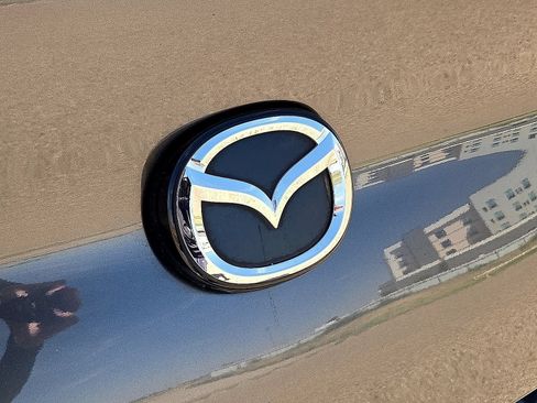 Used 2024 MAZDA MAZDA3 s FWD image 11