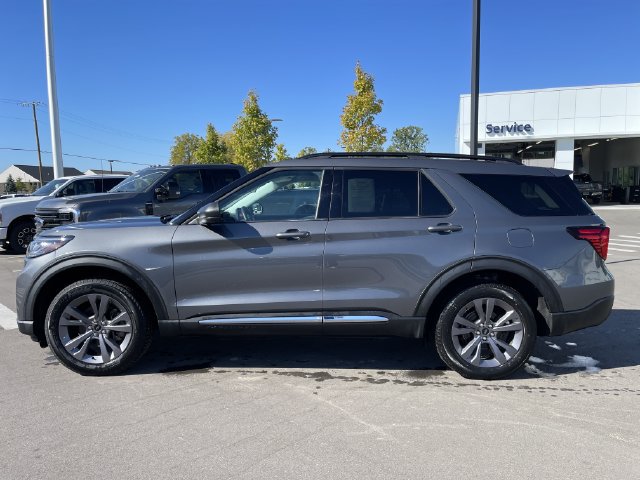Certified 2025 Ford Explorer Active w/ Active Comfort Package AWD/4WD image 2