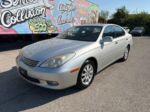 Used 2002 Lexus ES 330 w/ Premium Pkg FWD image 3