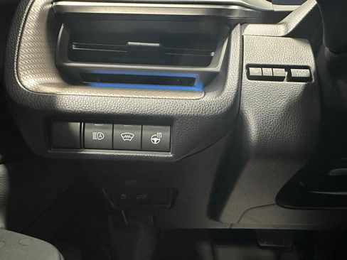 Used 2024 Toyota Prius Limited image 17