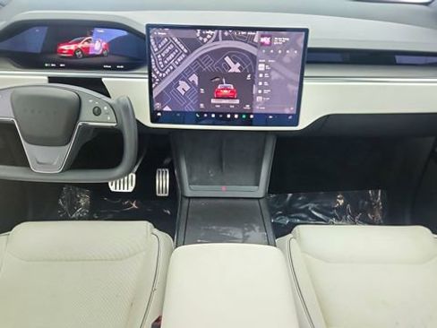 Used 2022 Tesla Model X Plaid image 92