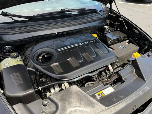 Used 2017 Jeep Cherokee Latitude AWD/4WD image 38