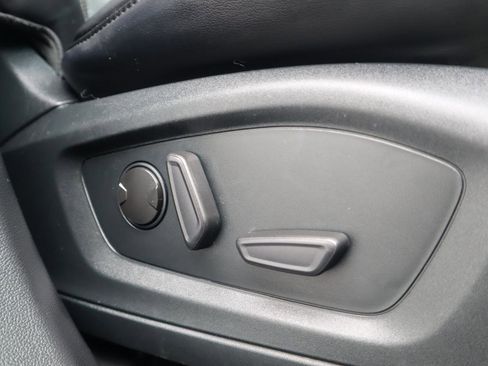 Used 2021 Ford Explorer XLT w/ Equipment Group 202A image 37