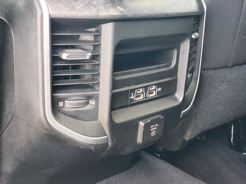 Used 2020 RAM 2500 Big Horn w/ Level 2 Equipment Group AWD/4WD image 28