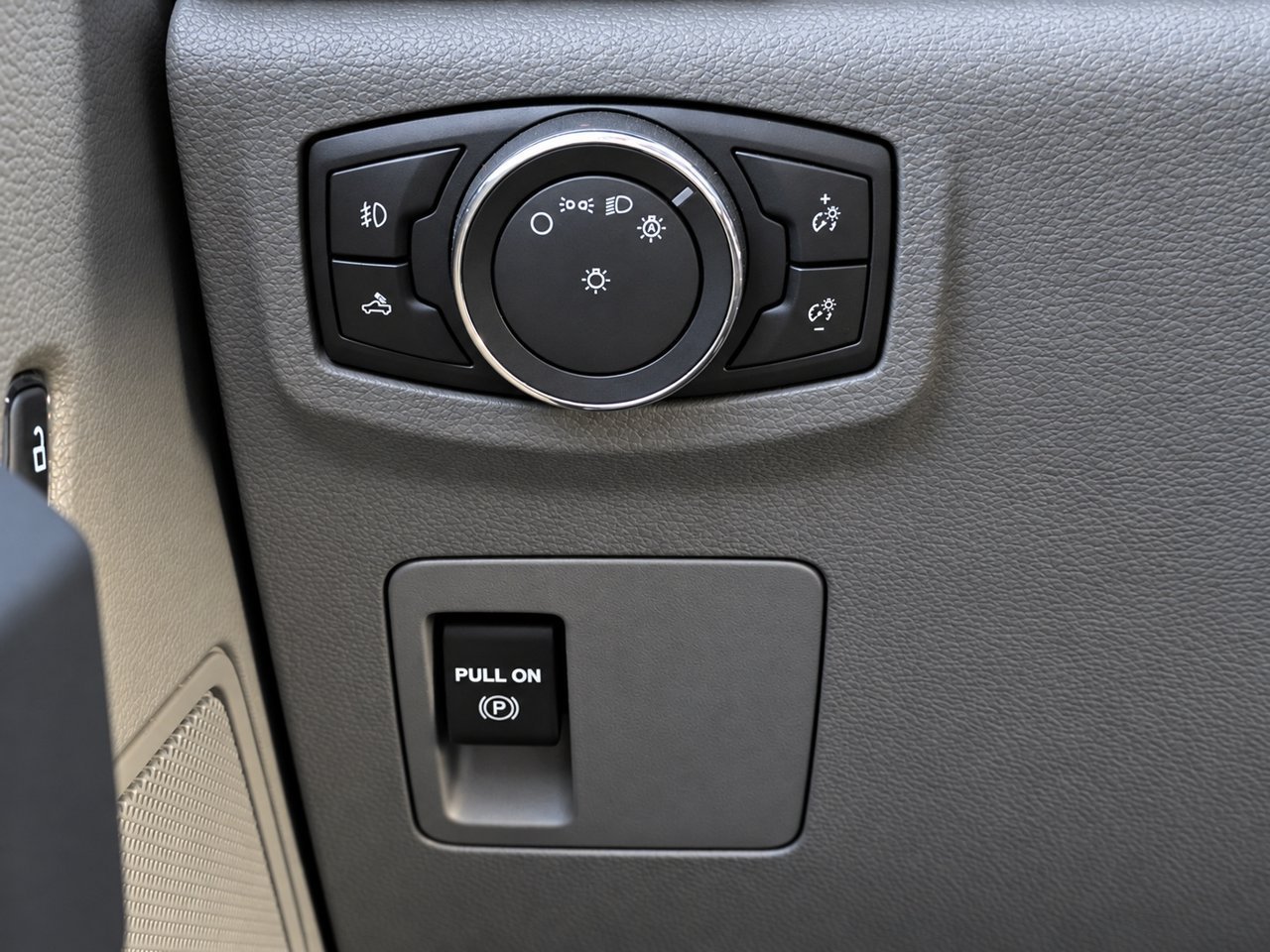Used 2019 Ford F150 XL w/ Equipment Group 101A Mid AWD/4WD image 25