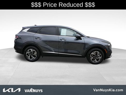 Used 2025 Kia Sportage LX FWD image 2
