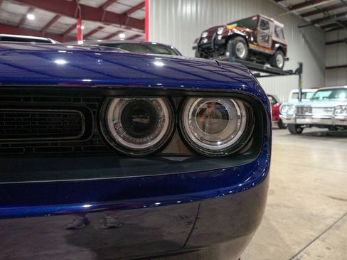 Used 2017 Dodge Challenger R/T Scat Pack RWD image 29