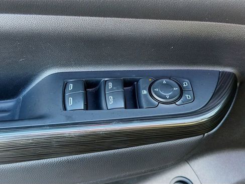 Used 2023 GMC Acadia SLT image 26