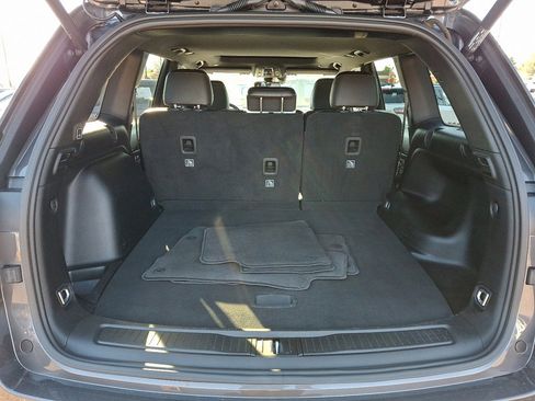 Used 2022 Jeep Grand Cherokee Altitude image 18