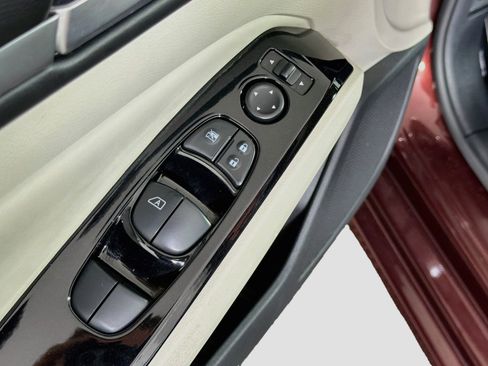 Used 2023 Nissan Altima 2.5 SV FWD image 15