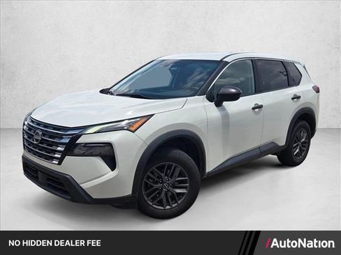 Used 2024 Nissan Rogue S FWD image 1