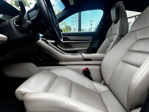 Certified 2022 Porsche Taycan 4S AWD/4WD image 4
