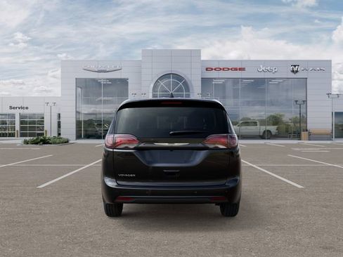New 2026 Chrysler Voyager LX image 7