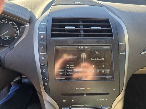 Used 2016 Lincoln MKZ w/ Equipment Group 300A Reserve image 20