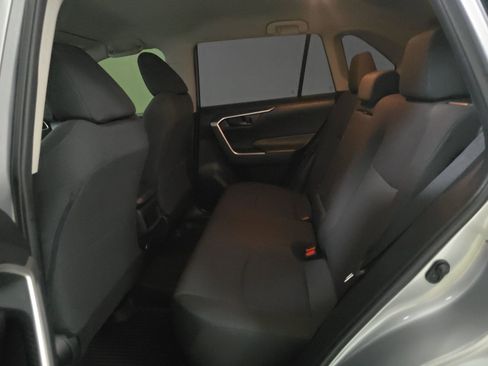 Used 2019 Toyota RAV4 LE image 13