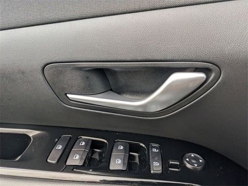 Certified 2022 Hyundai Tucson SEL w/ Convenience + Premium Package image 11