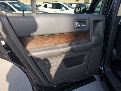 Used 2019 Ford Flex Limited image 17
