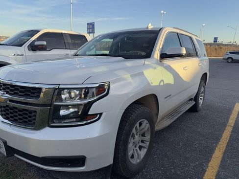 Used 2018 Chevrolet Tahoe LT image 3