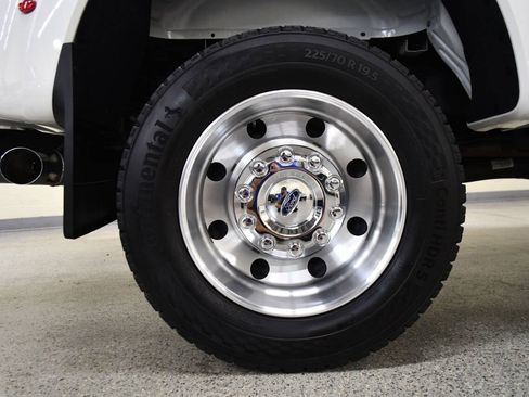 Used 2023 Ford F450 Limited w/ FX4 Off-Road Package AWD/4WD image 36