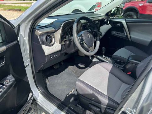 Used 2015 Toyota RAV4 XLE image 8