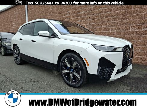 Certified 2025 BMW iX xDrive50 AWD/4WD image 1