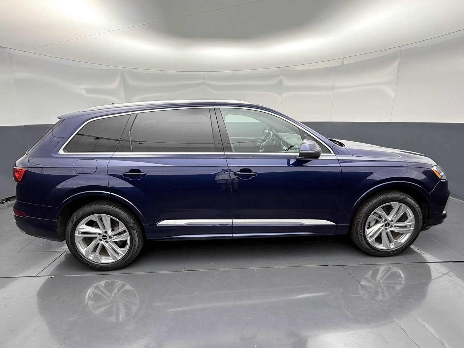 Used 2022 Audi Q7 3.0T Premium Plus w/ Premium Plus Package AWD/4WD image 8
