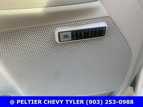 Used 2015 Toyota Venza XLE w/ XLE Premium Package FWD image 16