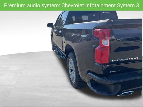 Used 2019 Chevrolet Silverado 1500 High Country w/ Z71 Off-Road Package AWD/4WD image 9