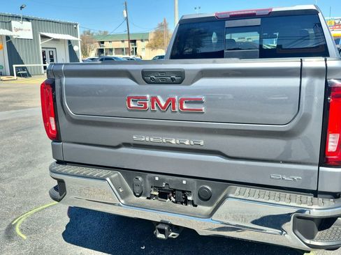 Used 2021 GMC Sierra 1500 SLT image 12