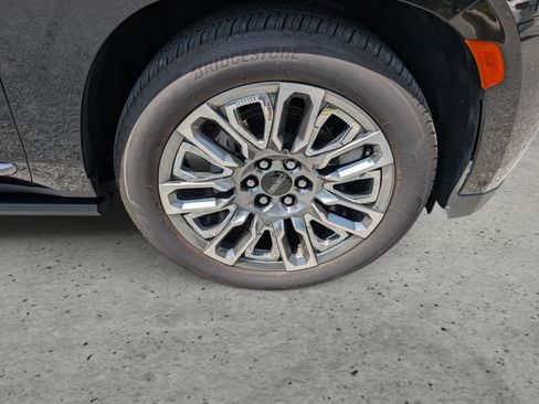 Certified 2024 GMC Yukon Denali Ultimate AWD/4WD image 9