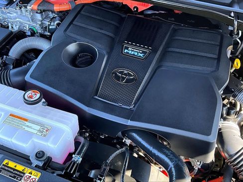 Used 2025 Toyota Sequoia Limited w/ Tow Technology Package image 30