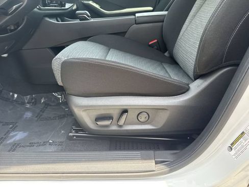 Used 2023 Nissan Rogue SV FWD image 27