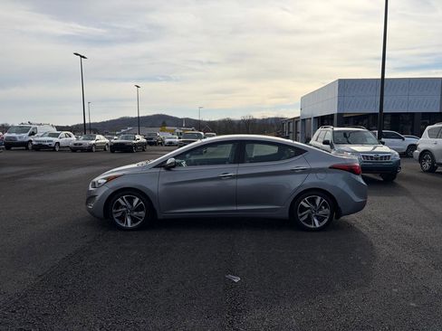 Used 2015 Hyundai Elantra Limited image 6