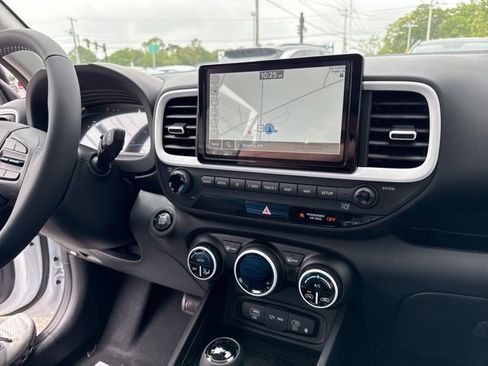 Certified 2025 Hyundai Venue Limited image 28