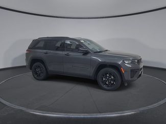 New 2026 Jeep Grand Cherokee Laredo video 2