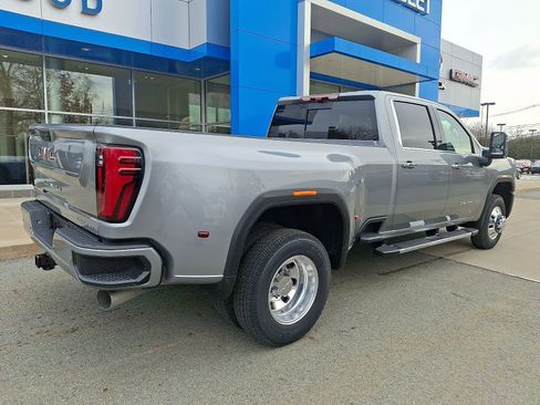 New 2026 GMC Sierra 3500 Denali w/ Denali Reserve Package image 6