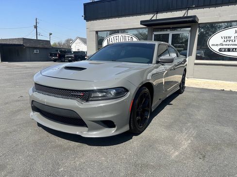 Used 2019 Dodge Charger R/T image 2