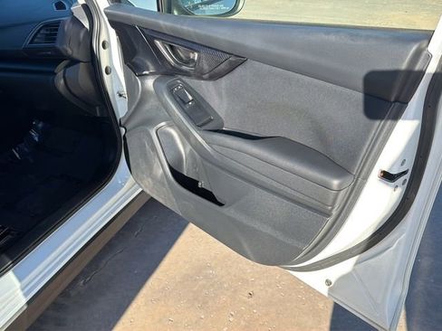 Used 2022 Subaru Crosstrek 2.0i image 10