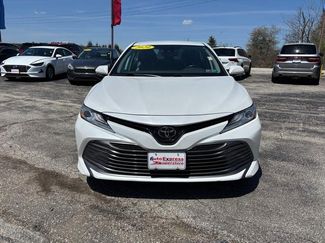 Used 2020 Toyota Camry XLE FWD video 2