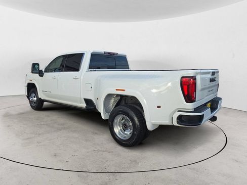 Used 2022 GMC Sierra 3500 Denali AWD/4WD image 3