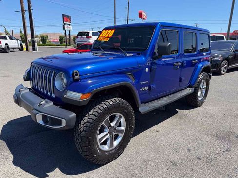 Used 2020 Jeep Wrangler Unlimited Sahara w/ Uconnect 4C Nav & Sound Group AWD/4WD image 3