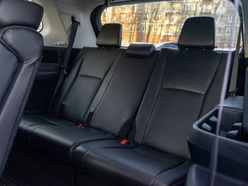 Used 2024 Toyota Grand Highlander XLE image 30