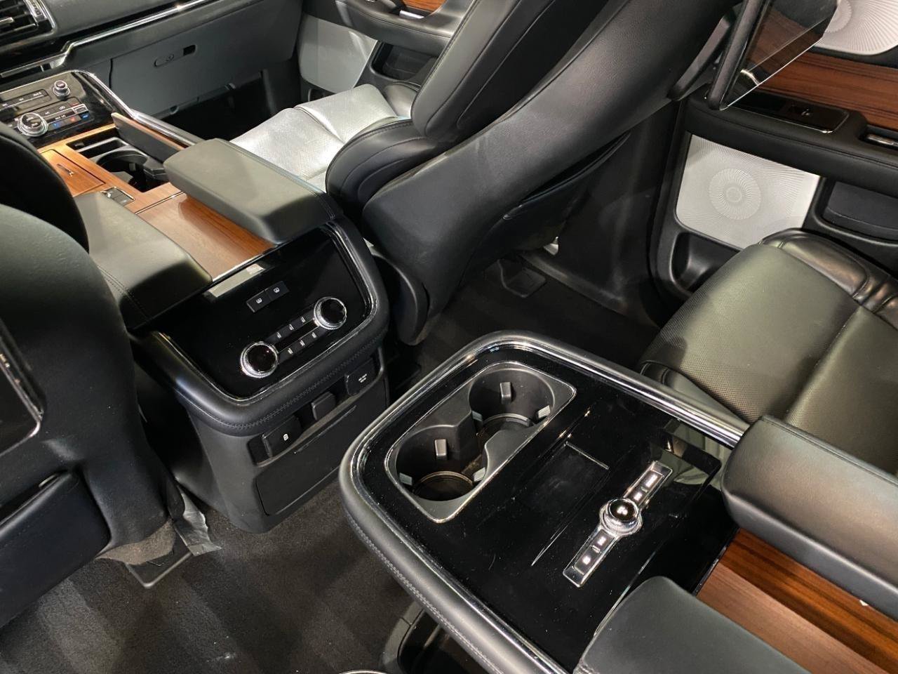 Used 2019 Lincoln Navigator L Reserve AWD/4WD image 21