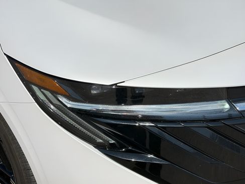 Certified 2026 Nissan Sentra SR w/ Floor Mat Package FWD image 10